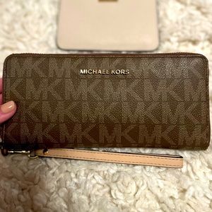 Michael Kors wallet